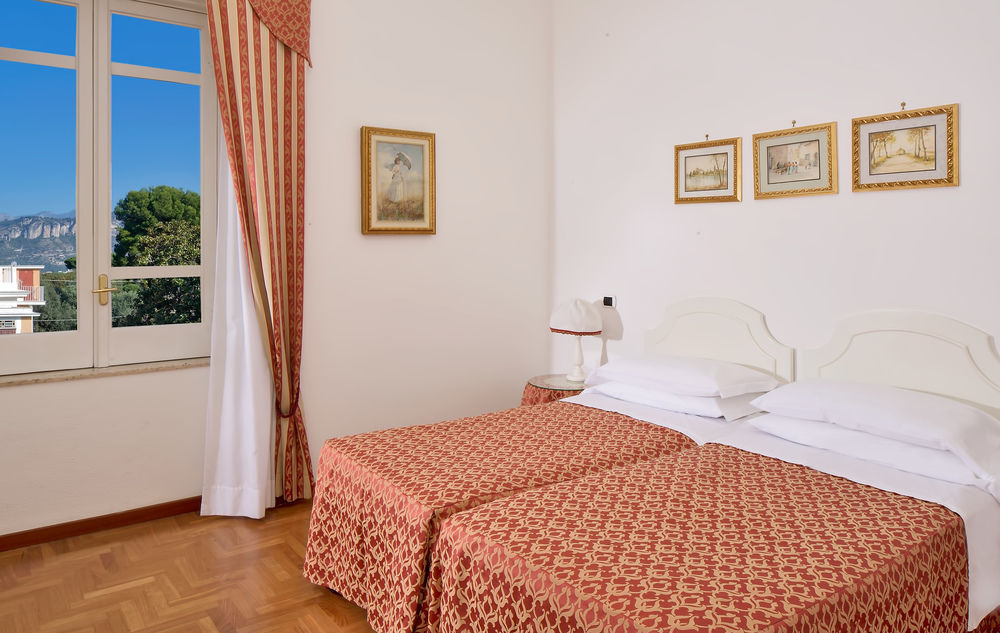 Hotel Villa Garden Sant'Agnello Exteriör bild