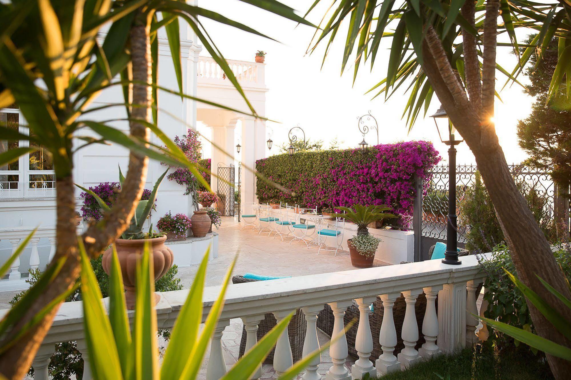 Hotel Villa Garden Sant'Agnello Exteriör bild