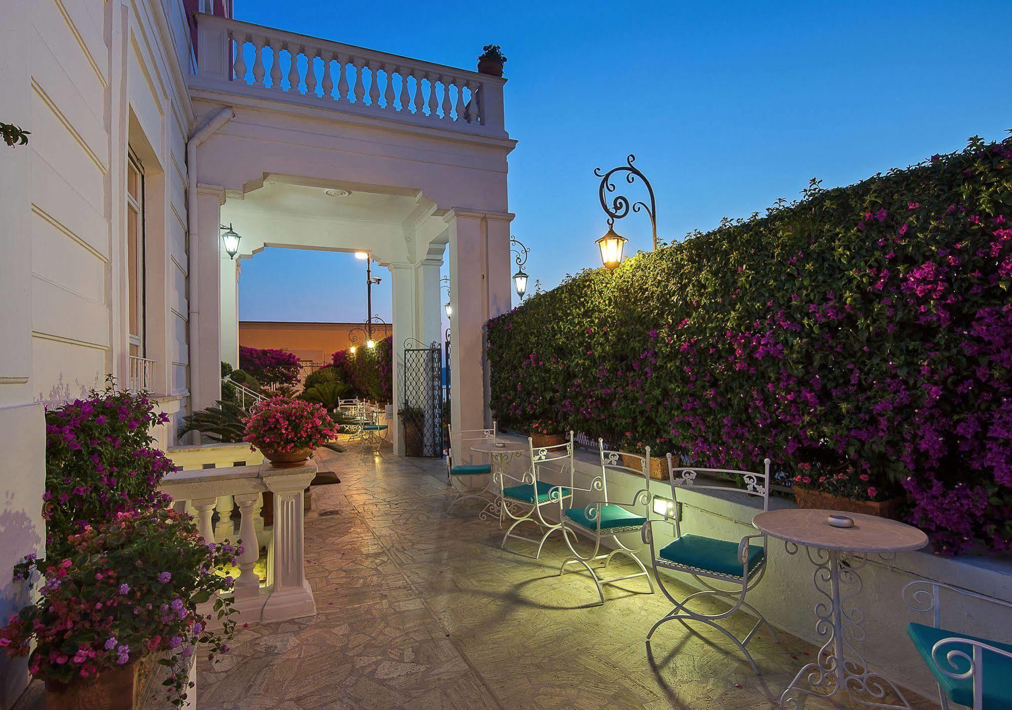Hotel Villa Garden Sant'Agnello Exteriör bild