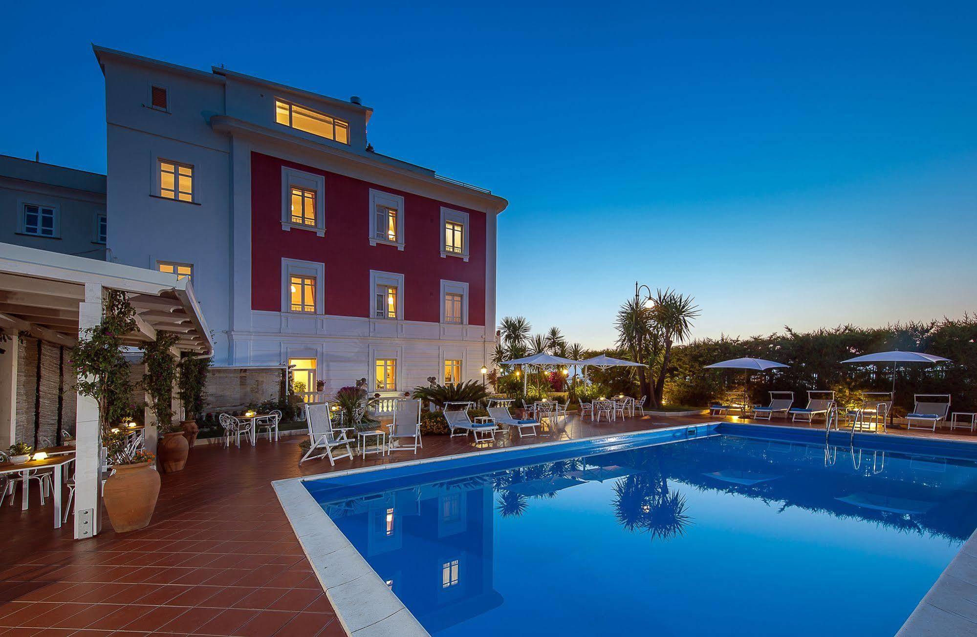 Hotel Villa Garden Sant'Agnello Exteriör bild